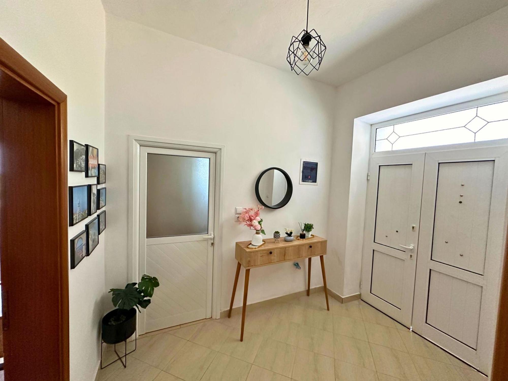Viewtopia House เดอร์มี ภายนอก รูปภาพ