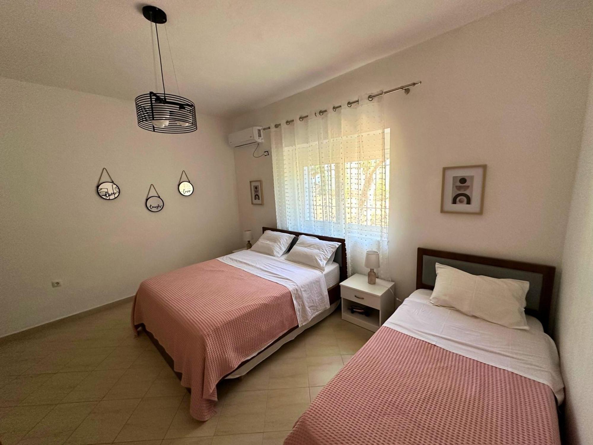 Viewtopia House เดอร์มี ภายนอก รูปภาพ